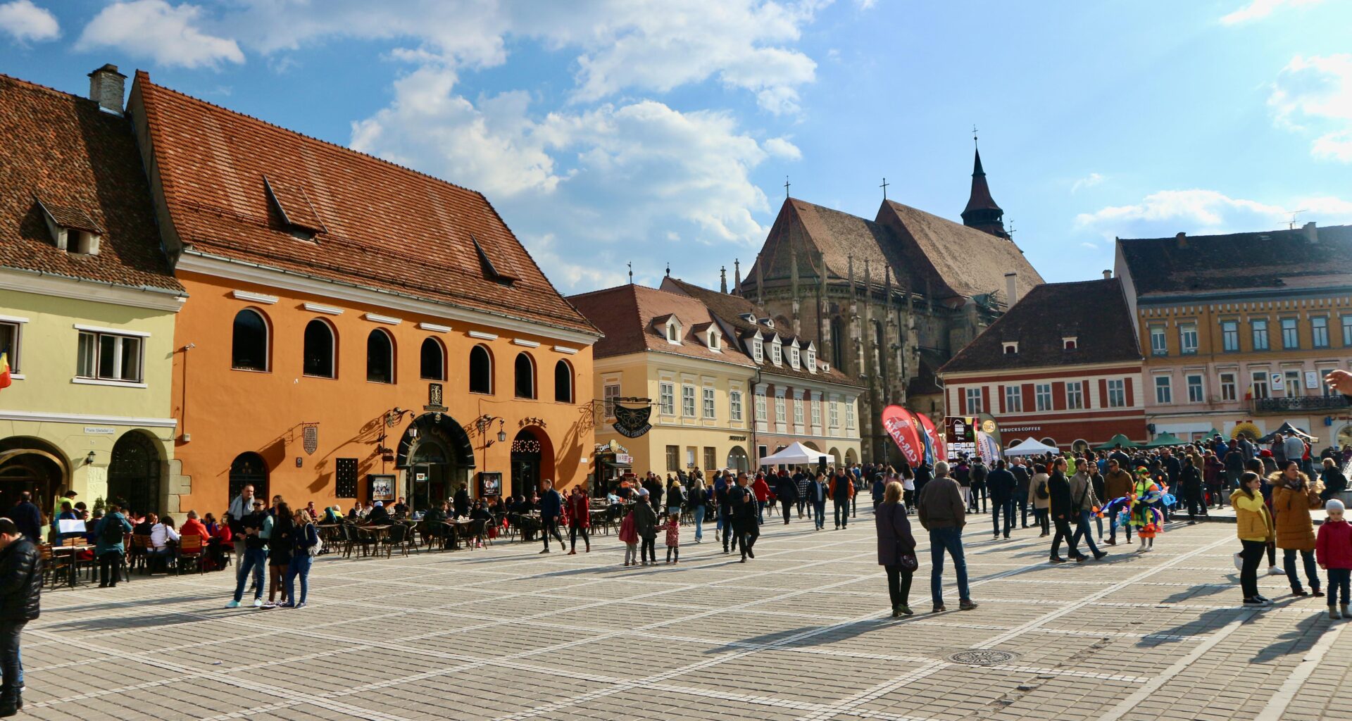 Brasov, Romania [OS][OC][5184x2912]