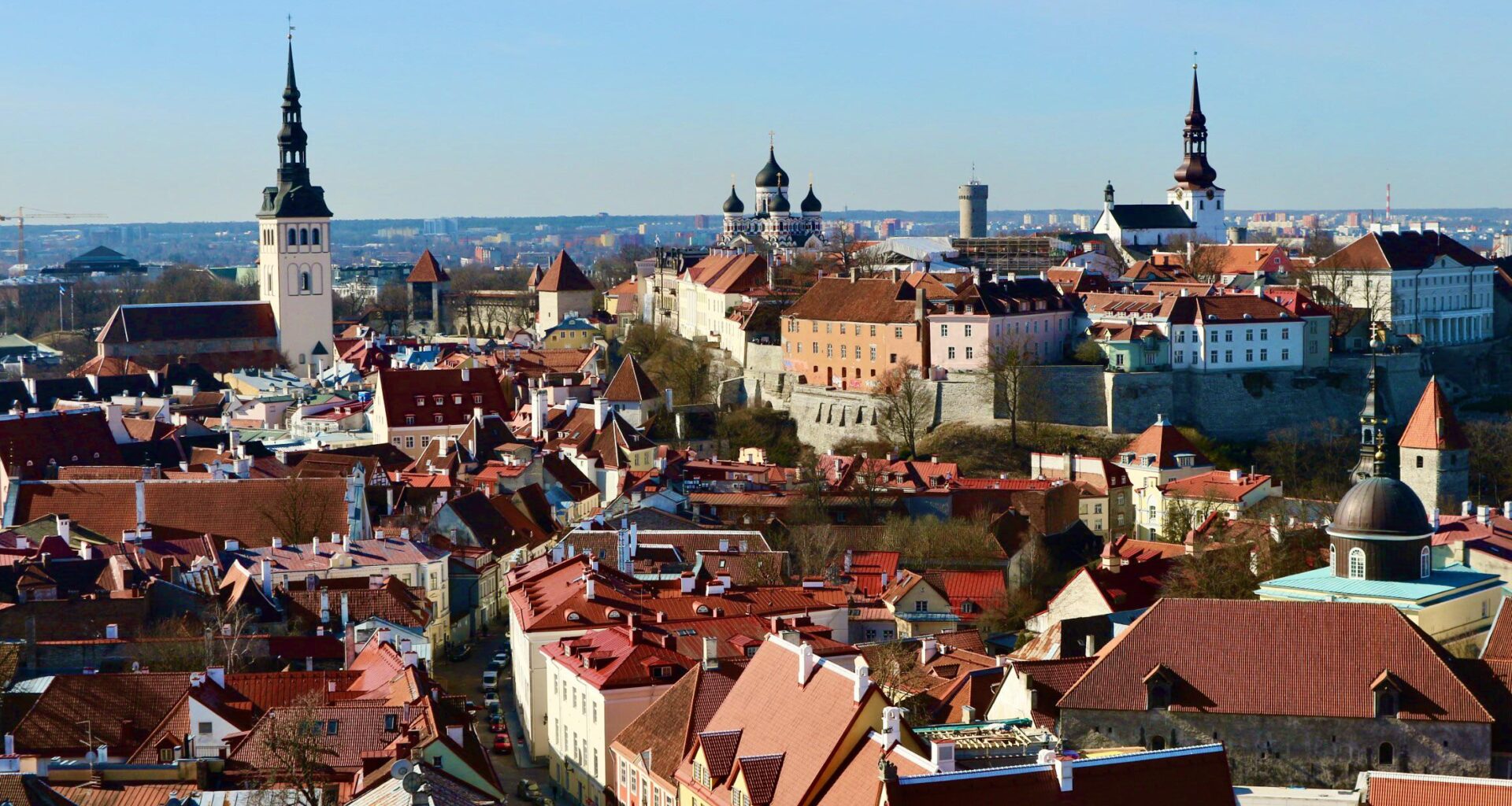 Tallinn, Estonia as viewed from St Olaf tower [OC][2304x1536]