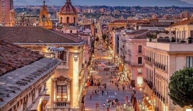 Catania with Mount Etna in the background