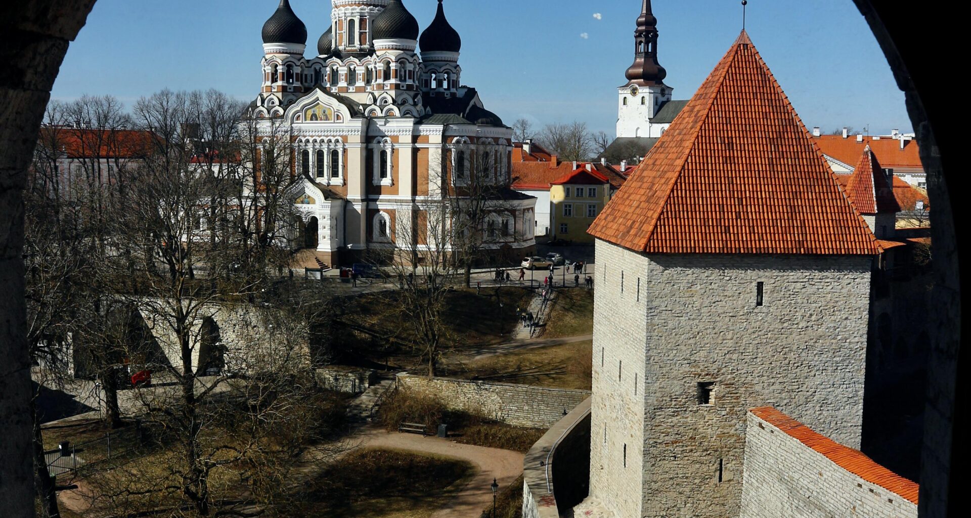 View from Kiek in de Kök. Tallinn, Estonia [OS][OC][3456x5184]