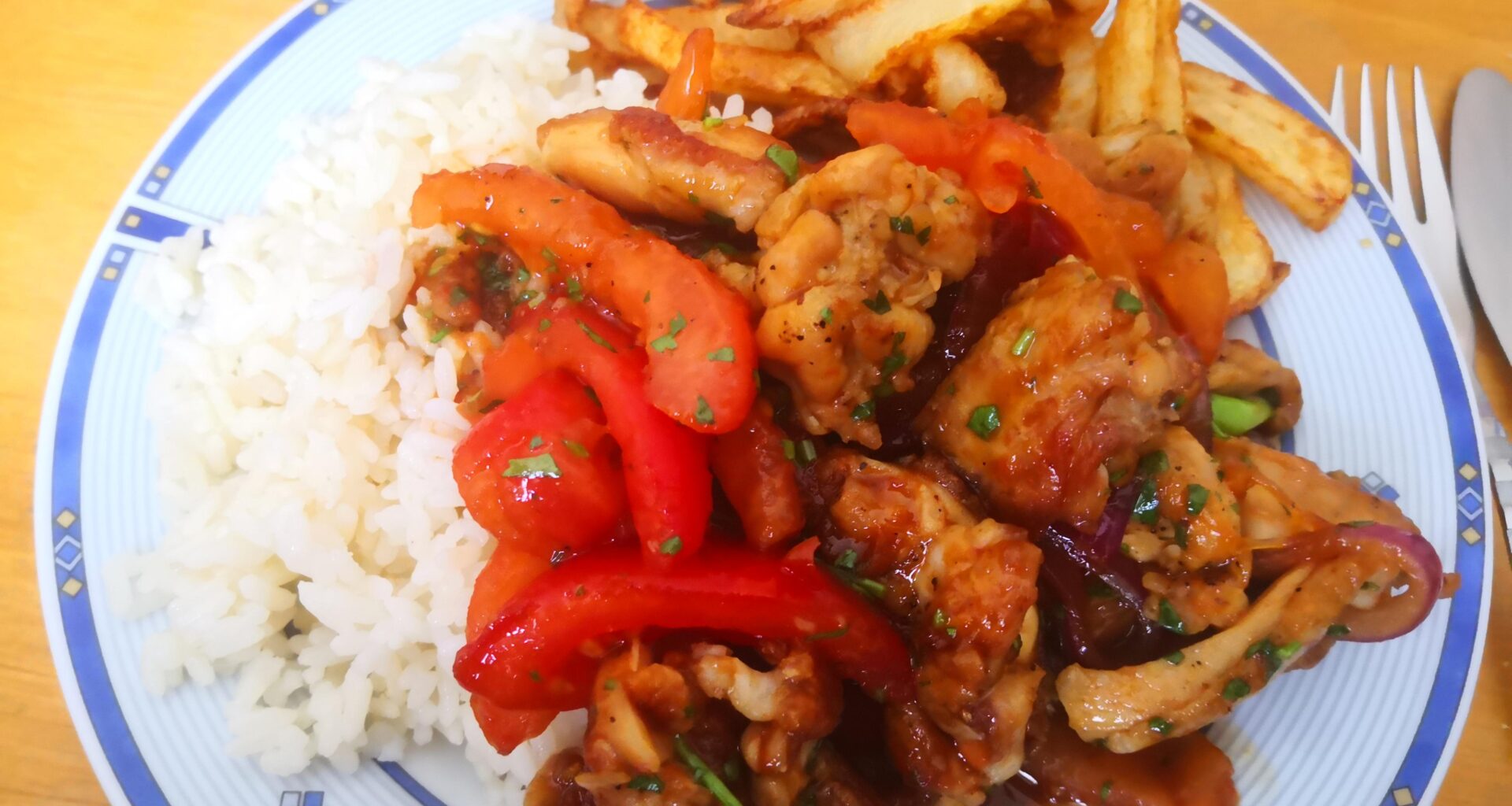 Selbstgemachtes Pollo Saltado