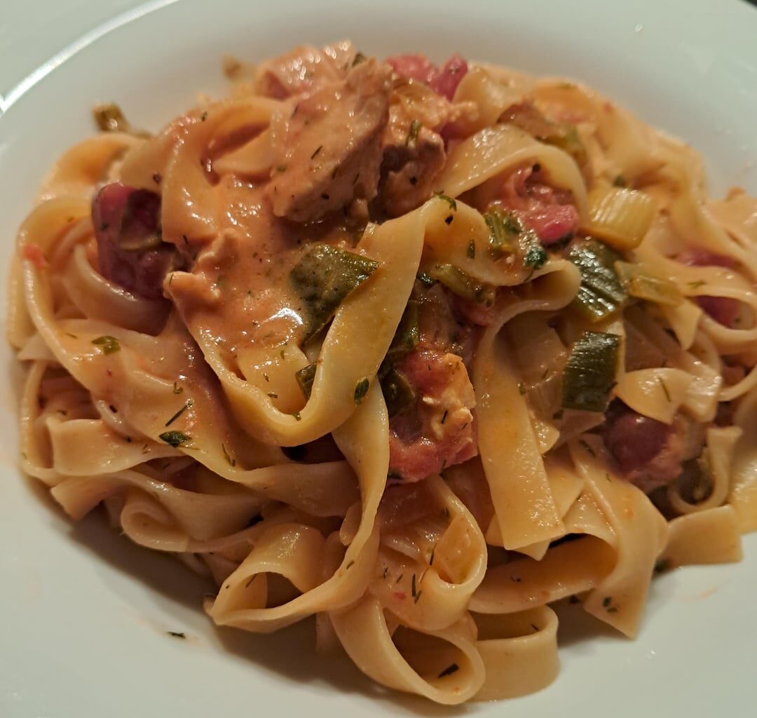 Tagliatelle al Salmone