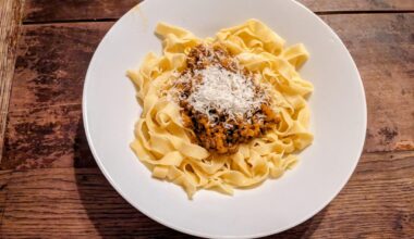 Ragù alla Bolognese mit selbstgemachten Tagliatelle