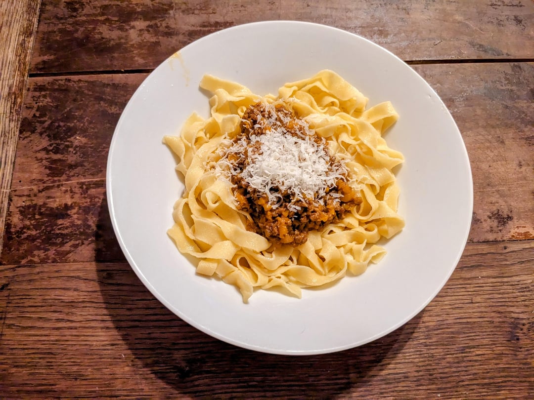 Ragù alla Bolognese mit selbstgemachten Tagliatelle