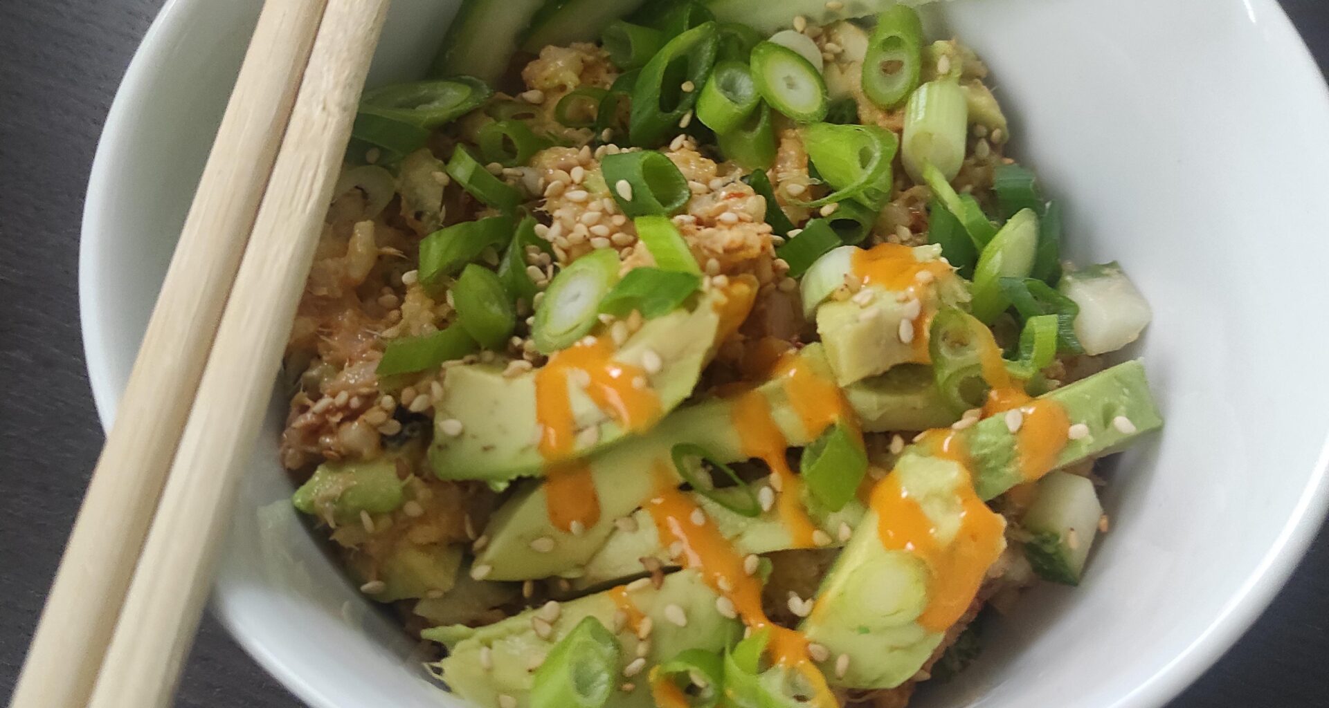 Thunfisch-Reissalat mit Avocado und Gurke