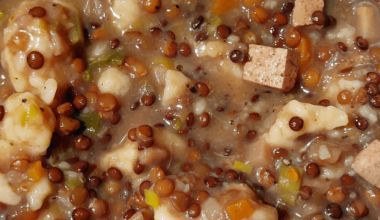 Linsensuppe mit Räuchertofu und Mehlklößen