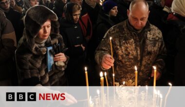 Ukraine celebrates Christmas on 25 December for first time - BBC News