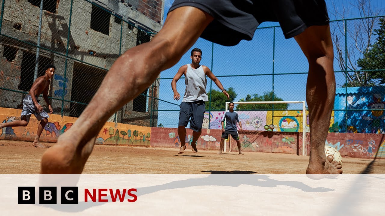 Brazil’s favelas: How do you deliver to somewhere with no address? | BBC News