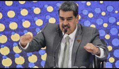 Venezuela : Nicolas Maduro mobilise son armée après l'arrivée d'un navire de guerre britannique