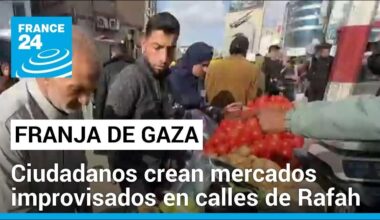 Ciudadanos gazatíes crean mercados improvisados en Rafah, mientras la guerra se acerca al tercer mes