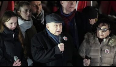 L'opposition polonaise dans les rues contre le gouvernement libéral