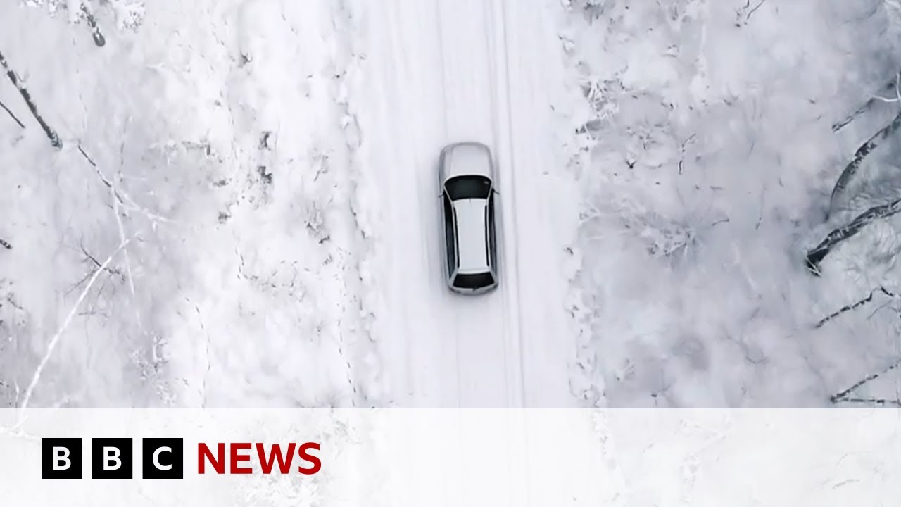 Why electric vehicles struggle in extreme cold | BBC News