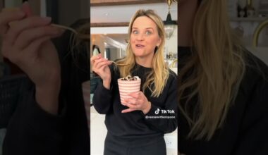 Reese Witherspoon defends eating snow