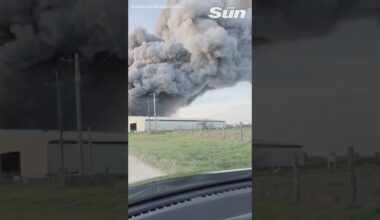 Massive fire ERUPTS at chicken farm in Texas