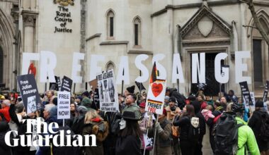 Julian Assange supporters protest outside extradition hearing in London