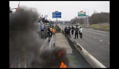 France : les agriculteurs resserrent l'étau sur Paris