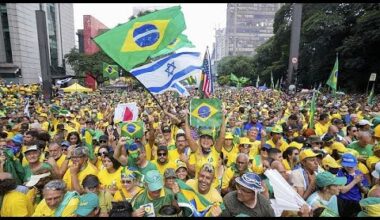 Des milliers de partisans de l'ancien président Bolsonaro réunis à Sao Paulo