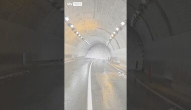 Avalanche blocks tunnel in Italy