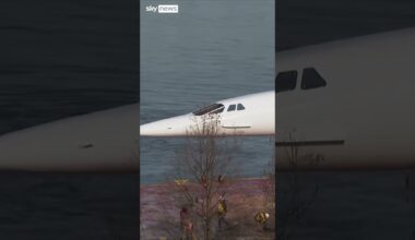 Concorde jet floats down Hudson River