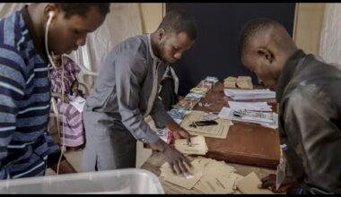 Vote count underway in Senegal's tightly contested presidential election • FRANCE 24 English