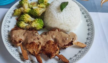 Sate spieße mit Romanesco