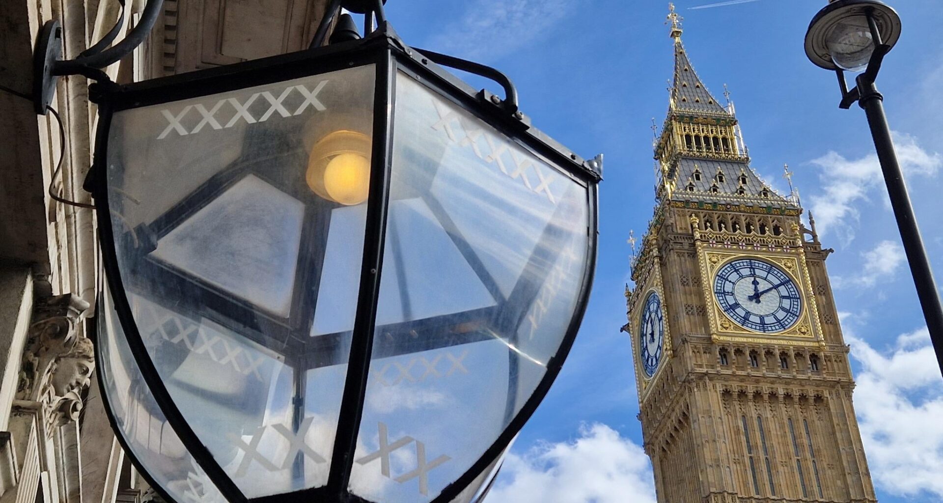 The Big Ben is one of the famous places of London, but do you know a walk (GPX) with hidden gems of London? Big Ben, Palace of Westminster, London, United Kingdom