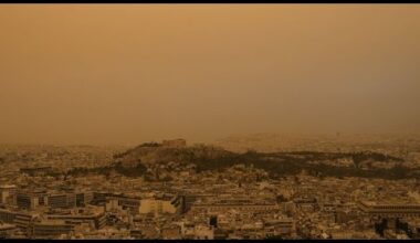 Dune 2 ? Blade Runner 2049 ? ou Mars ? Athènes se réveille sous le ciel orange