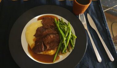 Geschmorte Ochsenbäckchen mit Kartoffelpüree und Prinzessbohnen