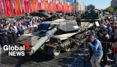 Russia displays Western tanks captured in Ukraine as "trophies of the Russian Army"