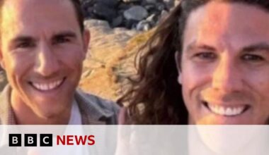 Bodies found in search for missing Mexican tourists | BBC News