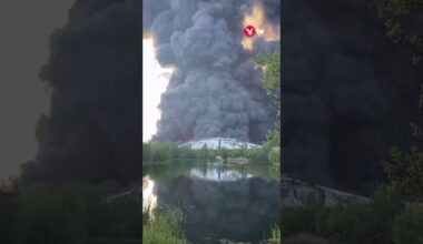 Huge fire rages at Cannock parcel centre 🔥 #news #shorts