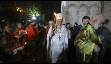 Les chrétiens orthodoxes célèbrent Pâques