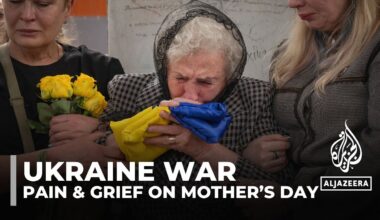 Mother’s Day in Ukraine: Parents mourn their deceased children