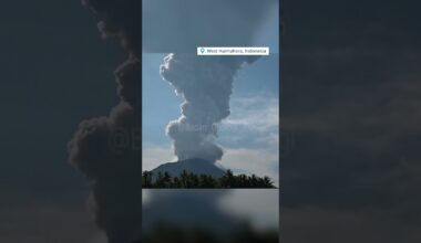 Volcano erupts in Indonesia | DW News