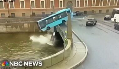 Russian bus plunges into river, killing passengers