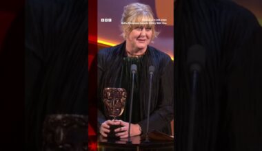 Sarah Lancashire won a TV Bafta for her performance in Happy Valley. #HappyValley #Baftas #BBCNews