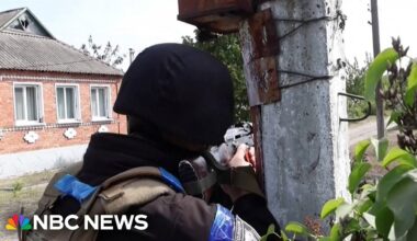 Video shows Ukrainian forces fighting Russian troops on the front line in the Kharkiv region