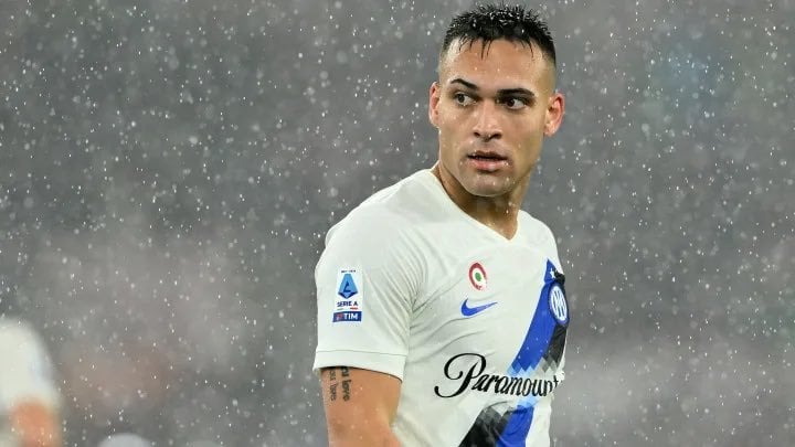 [Guarro] There was contact between Camano, the agent of Lautaro, and Marcelo Sinonian, one of the figures closest to the Parisian owners (PSG). This may not mean anything, but Inter is starting to sense that there is something else behind these contract requests…