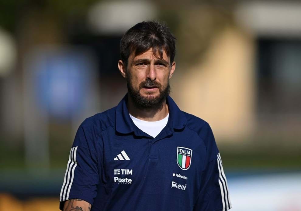 [Mari] OFFICIAL - FRANCESCO ACERBI MISSES THE EUROS.  Due to the after-effects of a ‘groin pain’, the footballer Francesco Acerbi will not be part of the Italian national team which will gather at the Federal Technical Center tomorrow in view of UEFA EURO 2024.