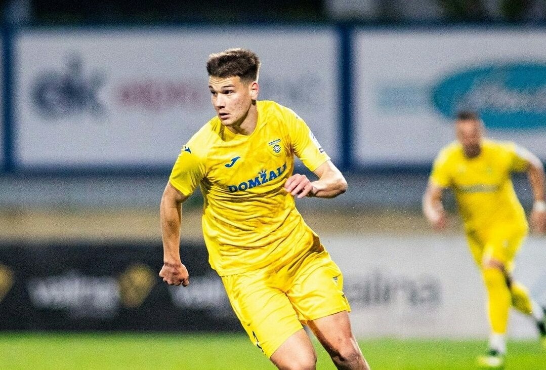 [Fabio Alampi] The situation of Luka Topalovic: the Slovenian midfielder, born in 2006, is actually in Inter’s sights, but the rumors that the deal was done are not true. There have been contacts with Atalanta. His club Domzale aims to earn at least €1M. @fcin1908it