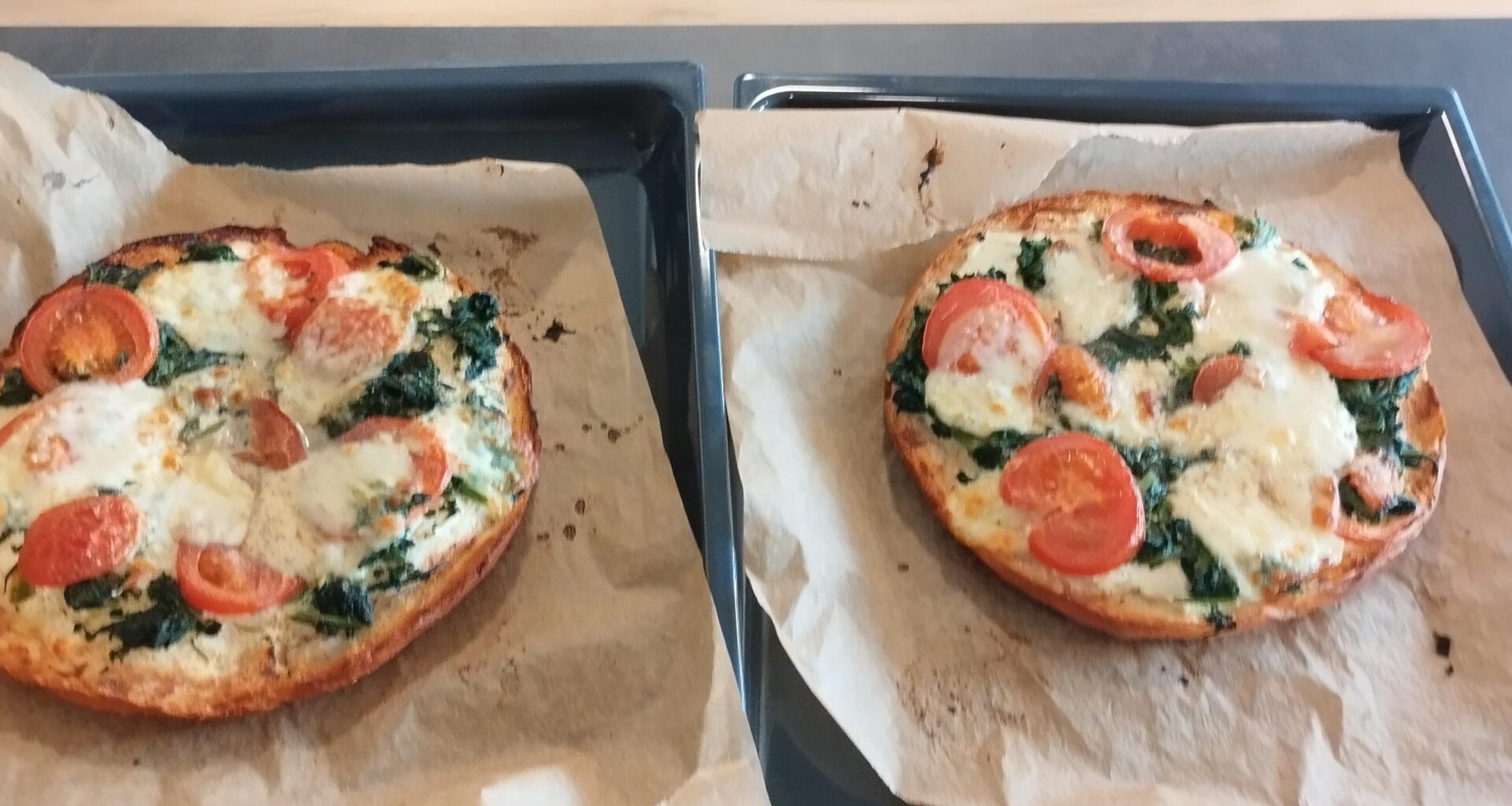 Heute mal wieder Fladenbrotpizza.