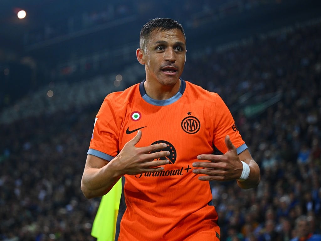 [Fabrizio Romano] Alexis Sanchez will discuss with several clubs in the next weeks as he’s receiving approaches from different countries with plan to leave Inter in June.  Sanchez will be available as free agent, Inter will replace him with Mehdi Taremi.