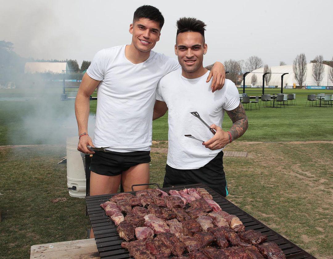 With Marseille officially knocked out of EL, please welcome back fresh grilled asados!