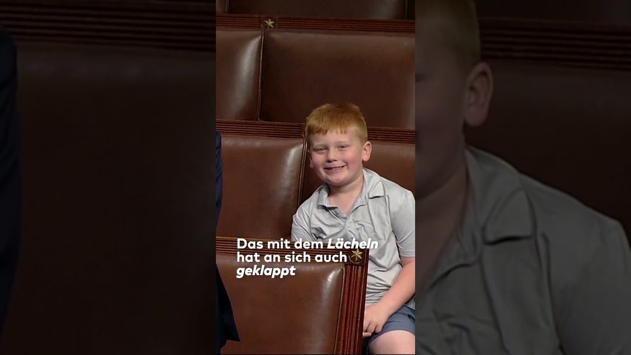 USA: Lustiger Zwischenfall - Politiker-Sohn zieht Grimassen und stielt Papa die Show