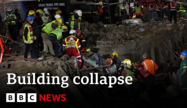 Dozens still trapped in South Africa building collapse | BBC News