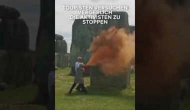 STONEHENGE: Orange Farbattacke auf das berühmte Steinmonument I WELT #shorts