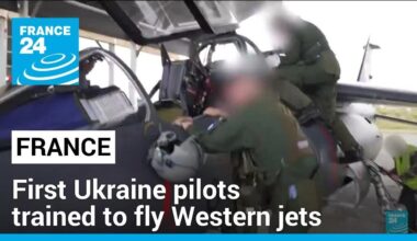 First Ukraine pilots trained to fly Western jets in France • FRANCE 24 English