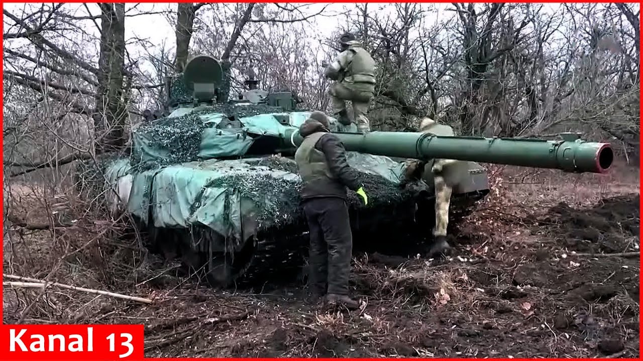 Ukrainians captured another of Russia's newest T-90M Proryv tanks and it is used against invaders