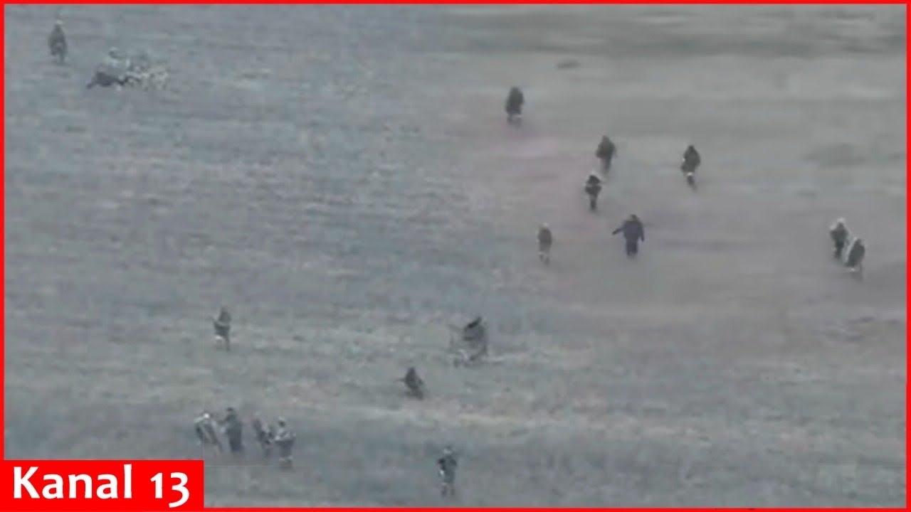 Russian soldiers are slaughtered - Soldiers left without equipment are encircled en mass