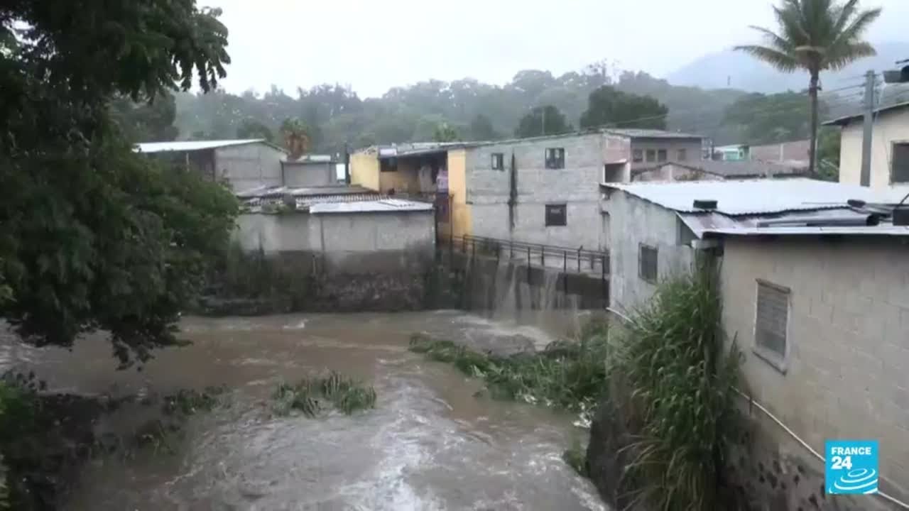 Estado de emergencia en El Salvador por fuertes lluvias y deslizamientos de tierra